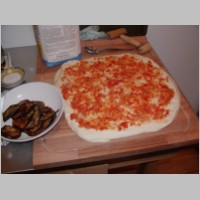 Pizza 07 - spread the sauce.JPG
